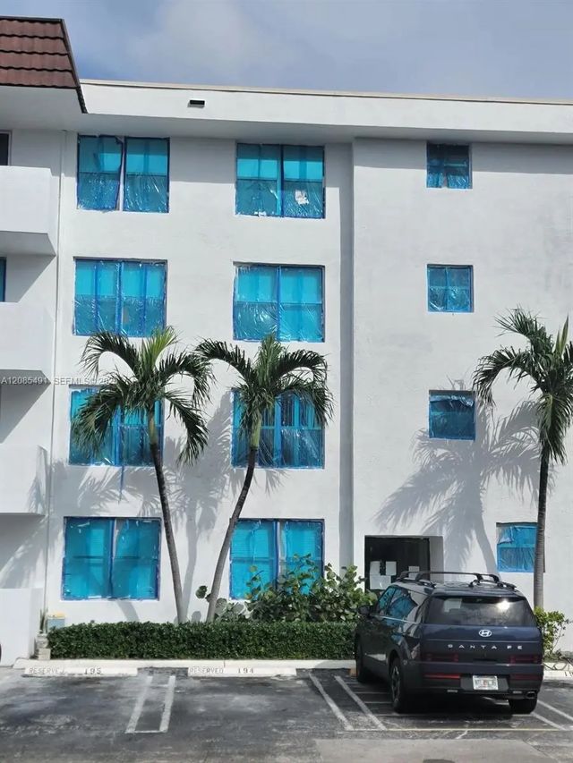 4 of 17 - 1800 Sans Souci Boulevard #115, North Miami, FL
