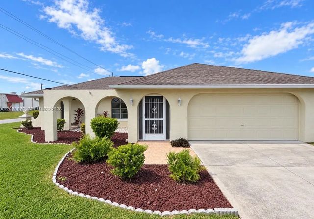 5 of 17 - 1328 Se 15th Place, Cape Coral, FL