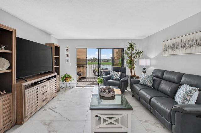 3 of 58 - 7310 Ashford Place #205, Delray Beach, FL