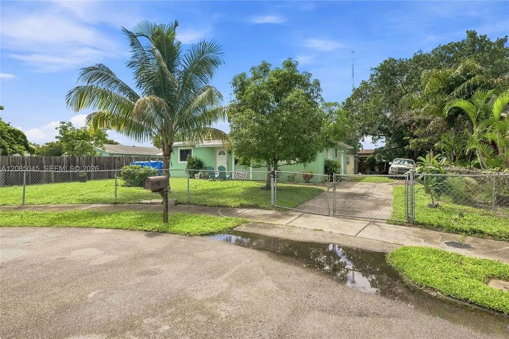 2622 Nw 24th Court, Fort Lauderdale