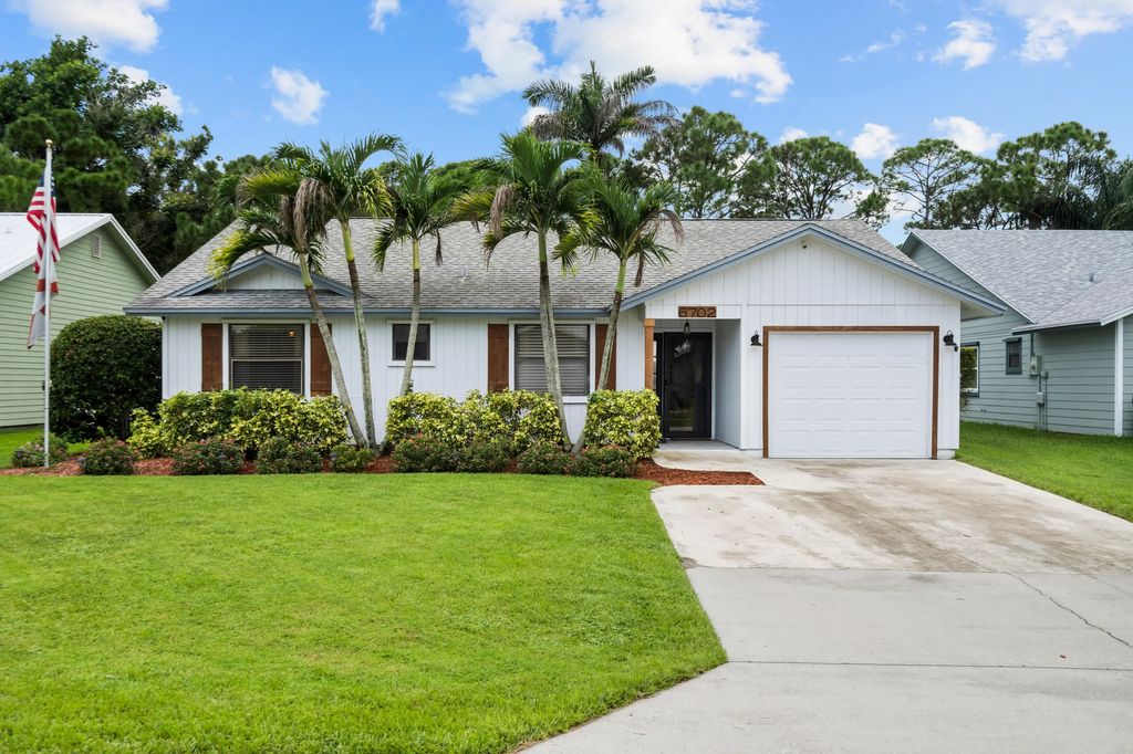 6702 Se Raintree Avenue, Stuart