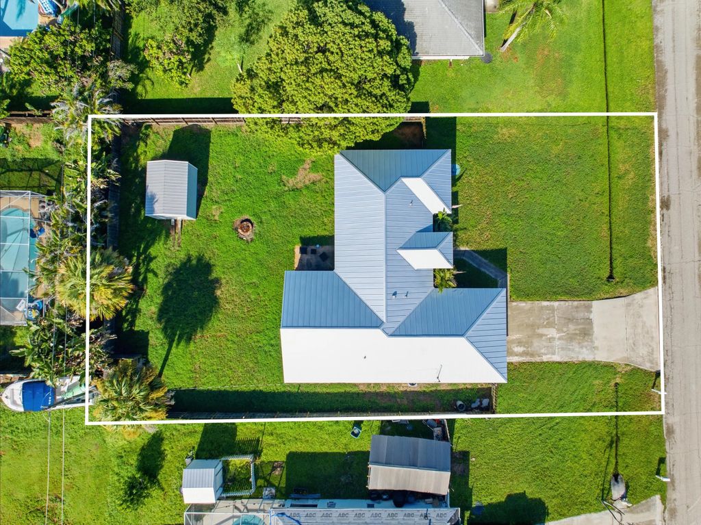 385 Sw Nativity Terrace, Port St. Lucie