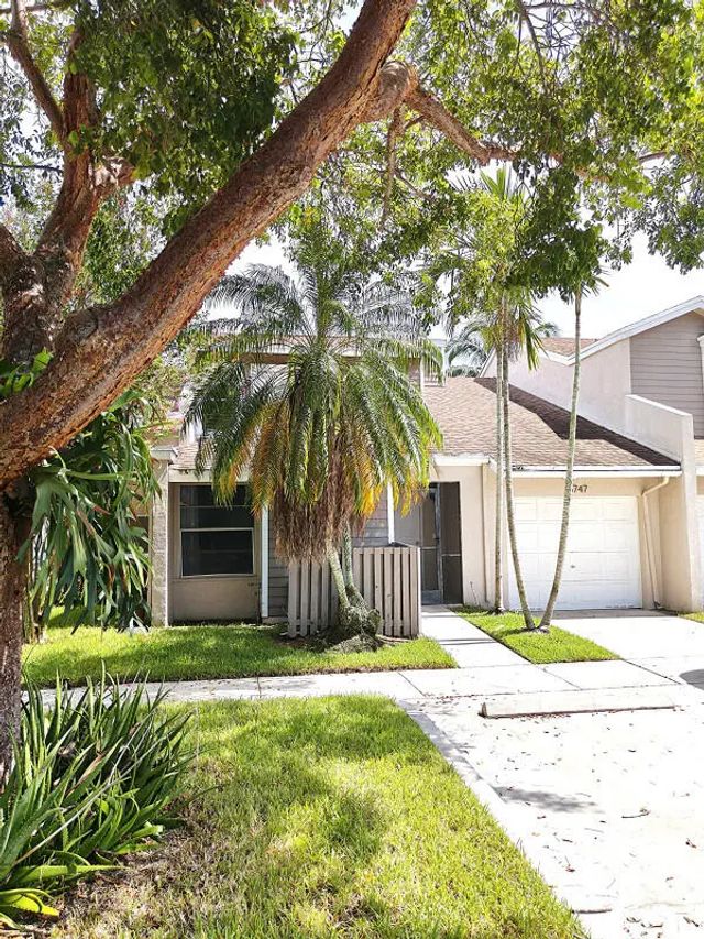 15747 Woodgate Place, Sunrise