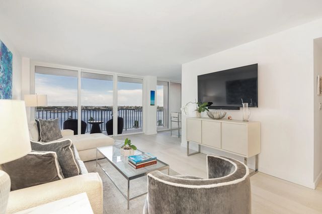 2 of 14 - 1801 S Flagler Drive #906, West Palm Beach, FL