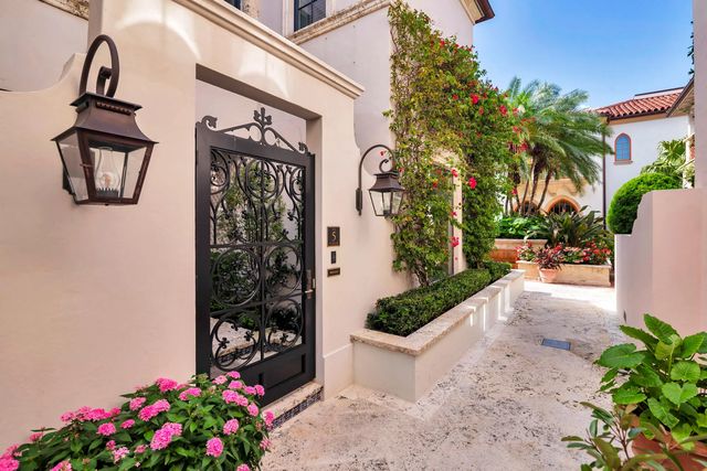 2 of 39 - 5 Via Flagler, Palm Beach, FL