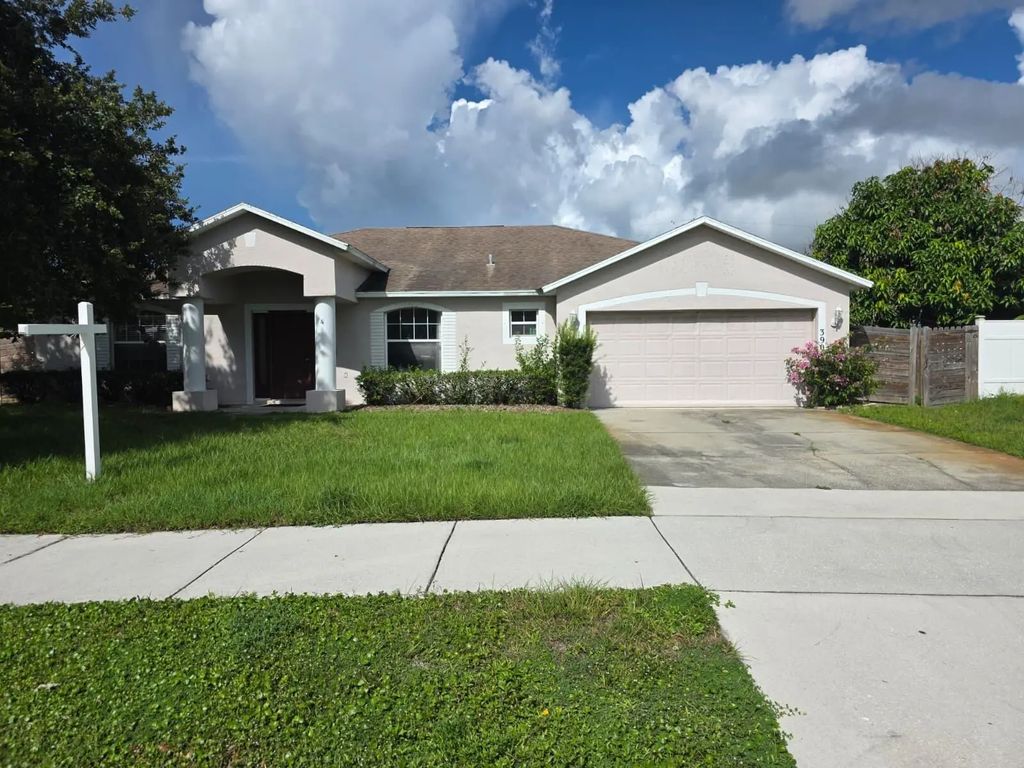 390 Nw Curtis Street, Port St. Lucie