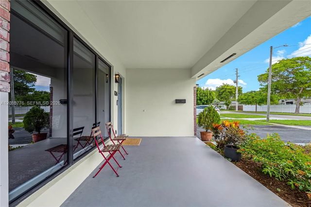 3 of 42 - 1126 E Hawthorne Circle, Hollywood, FL