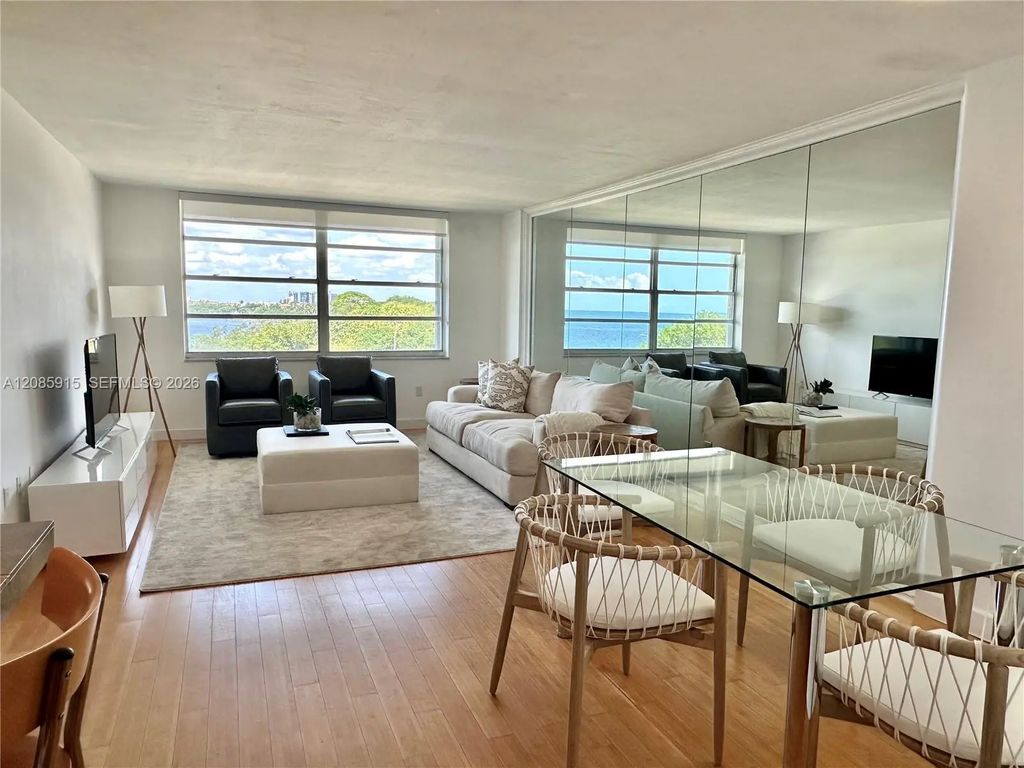 150 Se 25th Road #7h, Miami