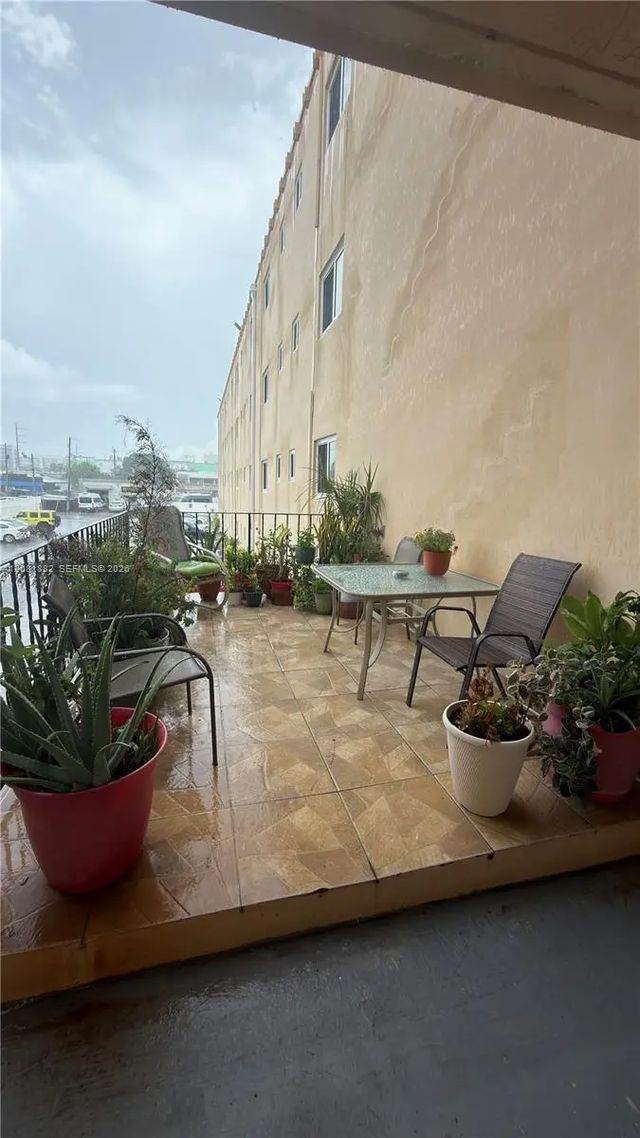 4 of 29 - 2145 Pierce Street #223, Hollywood, FL