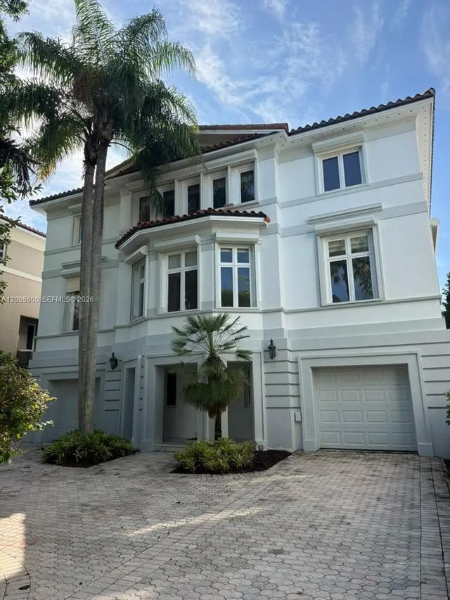 2 of 2 - 3530 Bayshore Villas Drive, Miami, FL