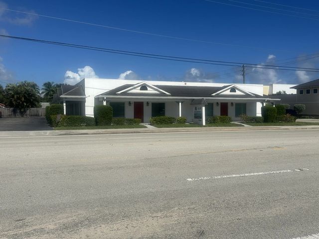 401 W Lantana Road, Lantana