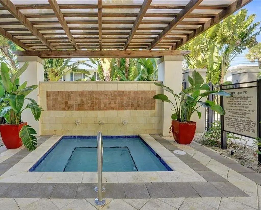 2421 Ne 65th Street #608, Fort Lauderdale