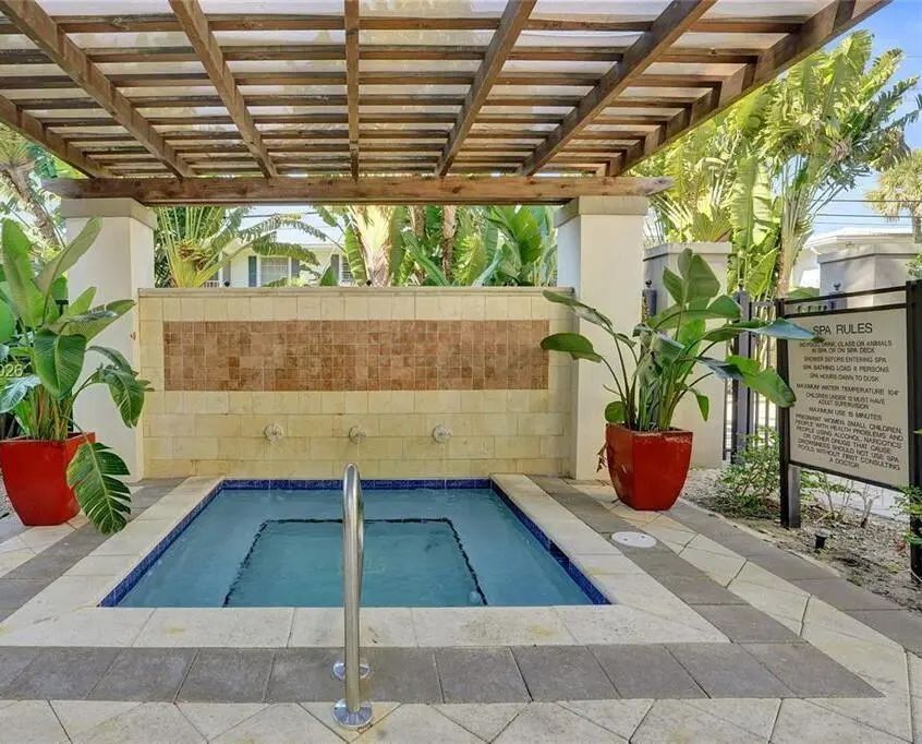 2421 Ne 65th Street #608, Fort Lauderdale