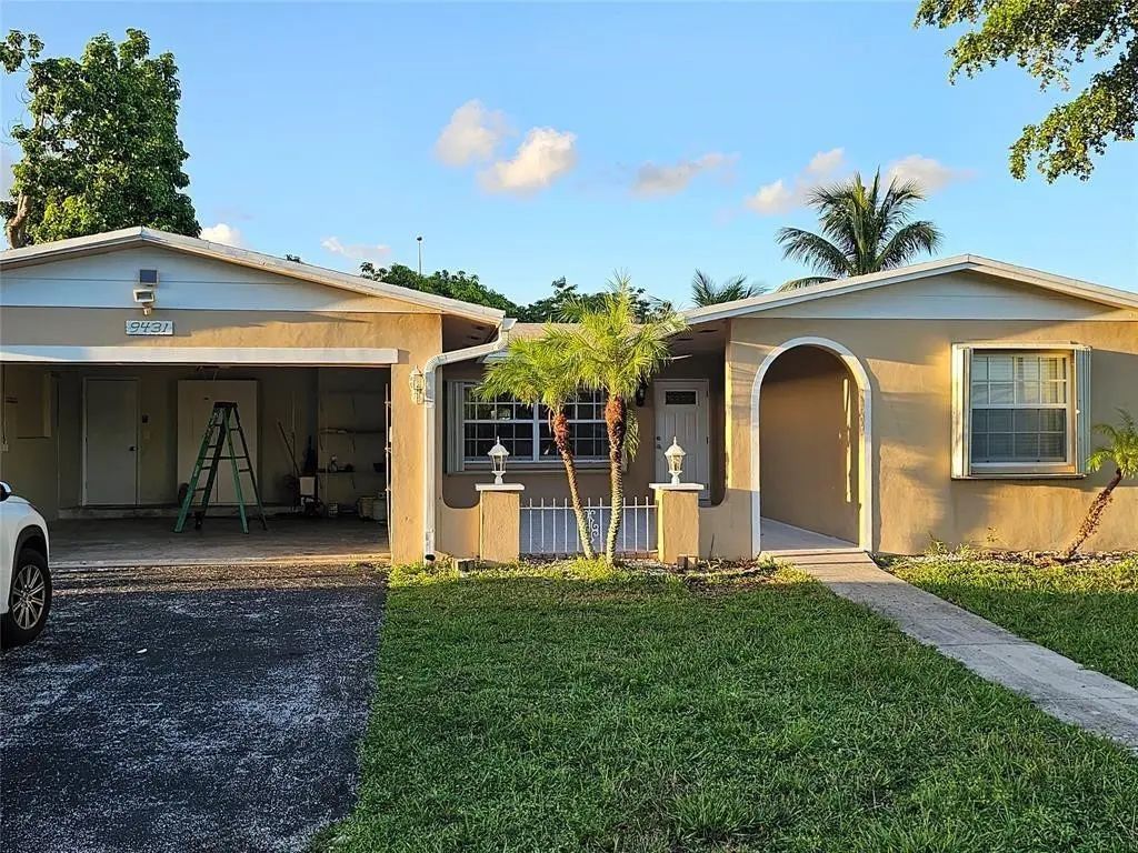 9431 Nw 24th Place, Pembroke Pines
