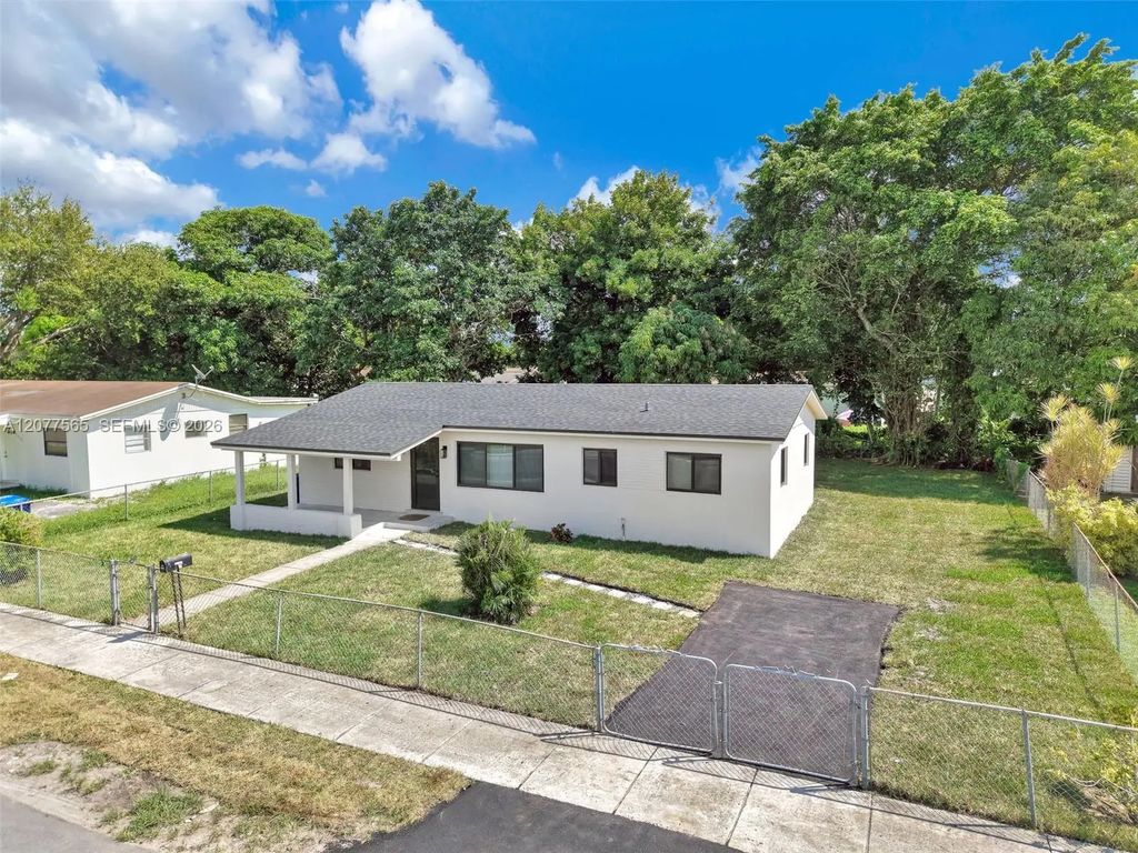 2470 Nw 179th Street, Miami Gardens
