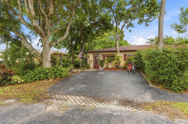 2 of 27 - 5127 Rose Hill Drive, Boynton Beach, FL