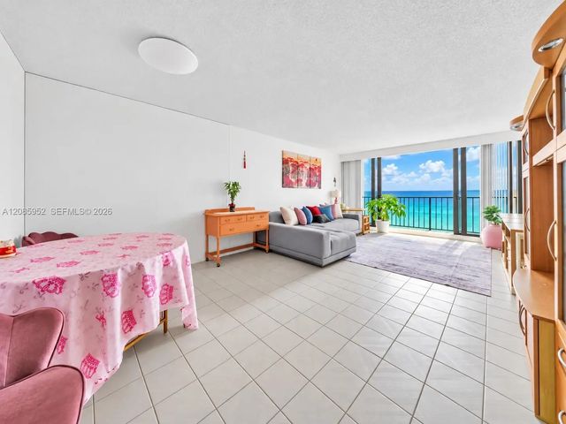 4 of 40 - 2401 S Ocean Drive #1702, Hollywood, FL