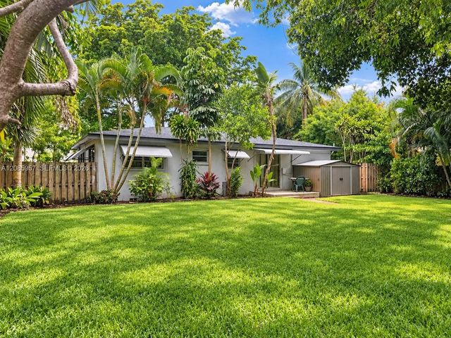 2 of 10 - 1107 Ne 16th Court, Fort Lauderdale, FL