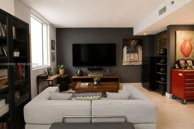 5 of 19 - 1050 Brickell Avenue #222, Miami, FL