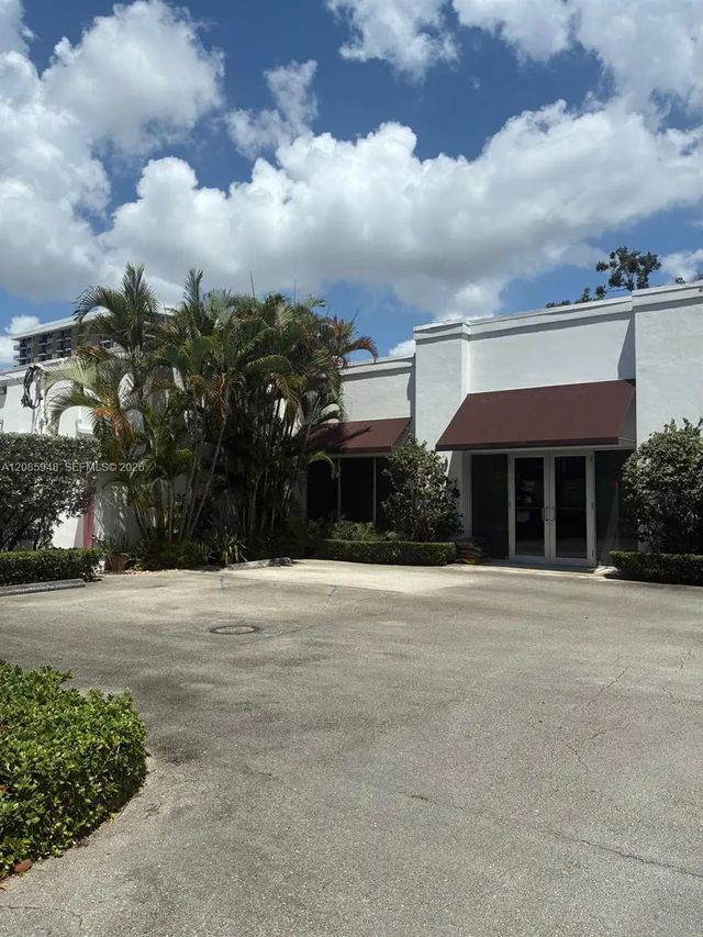 105, Ne 111, 119 21 Street, Miami