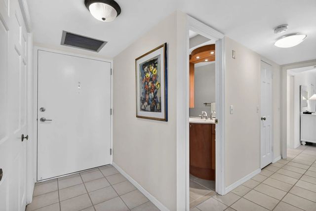 5 of 32 - 2220 S Ocean Boulevard #302, Delray Beach, FL