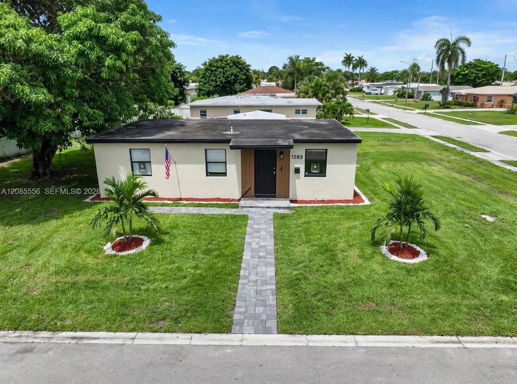 1589 Nw 4th Avenue, Pompano Beach