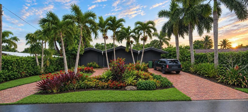 2060 Ne 55th Street, Fort Lauderdale