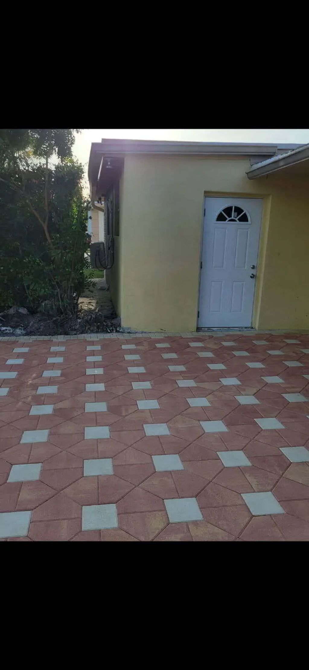 7751 Nw 41st Street #efficiency, Davie