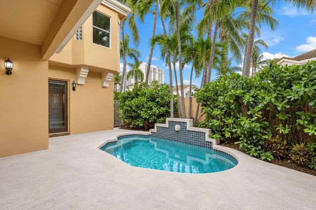 4 of 48 - 3728 Ne 208th Terrace, Aventura, FL