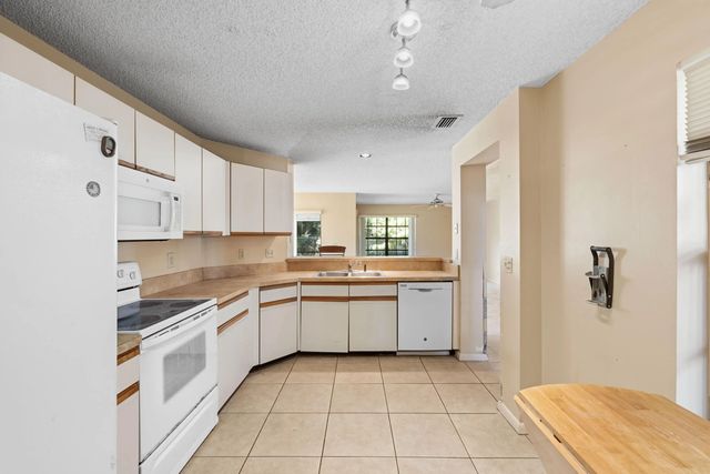 3 of 33 - 3237 Perimeter Drive #2512, Greenacres, FL