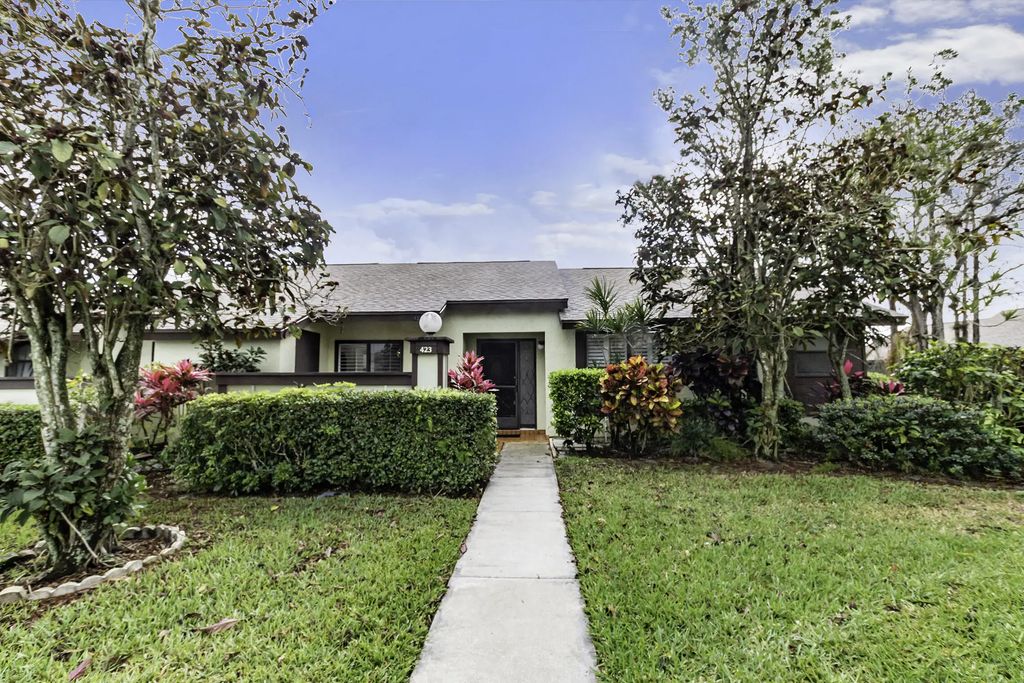 423 Narrowleaf Court, Royal Palm Beach