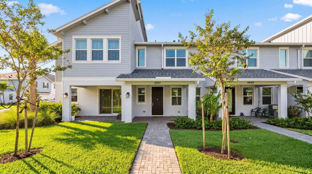 5001 N Longwood Lake Square, Westlake