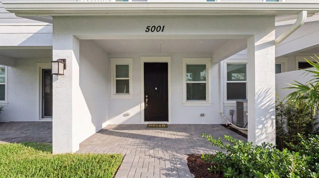 4 of 40 - 5001 N Longwood Lake Square, Westlake, FL