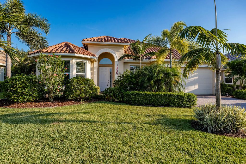 4247 Diamond Square, Vero Beach