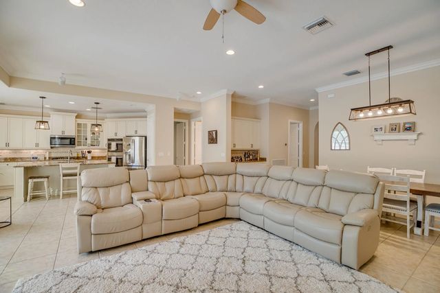 2 of 30 - 4247 Diamond Square, Vero Beach, FL