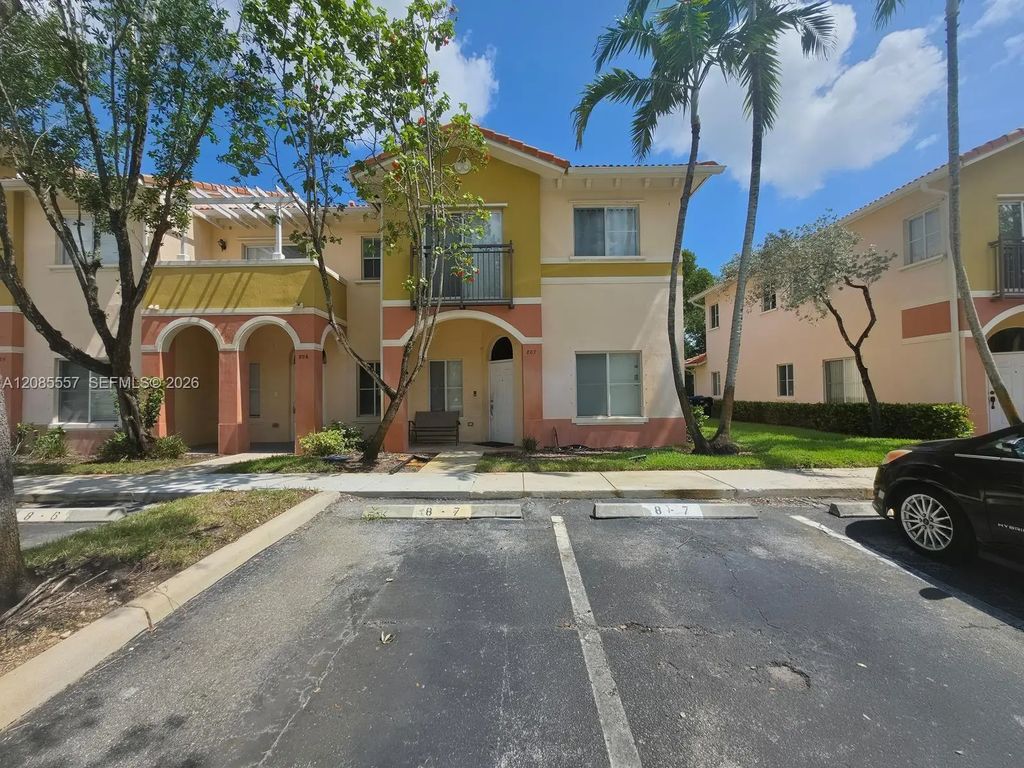 807 N Santa Catalina Circle, North Lauderdale