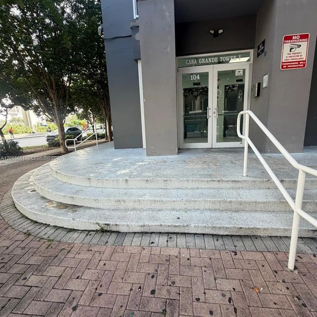 2 of 27 - 104 Sw 9th Street #1101, Miami, FL