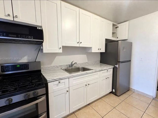 2 of 9 - 1010 E 8th Court, Hialeah, FL