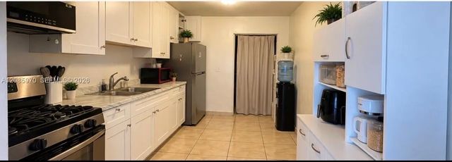 3 of 9 - 1010 E 8th Court, Hialeah, FL