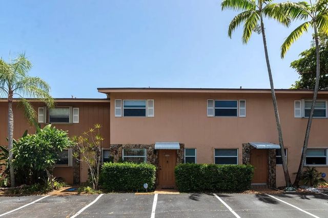 2 of 23 - 450 Se 7th Street #232, Dania Beach, FL