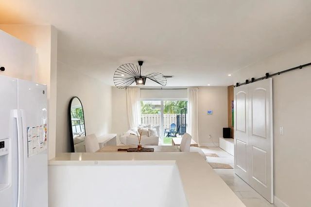 4 of 23 - 450 Se 7th Street #232, Dania Beach, FL