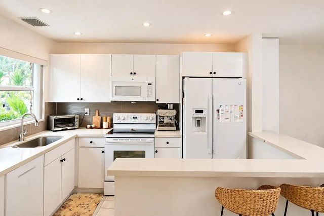5 of 23 - 450 Se 7th Street #232, Dania Beach, FL
