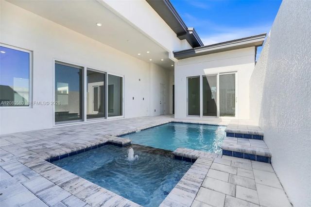3 of 28 - 3044 Kensington Avenue, Davenport, FL