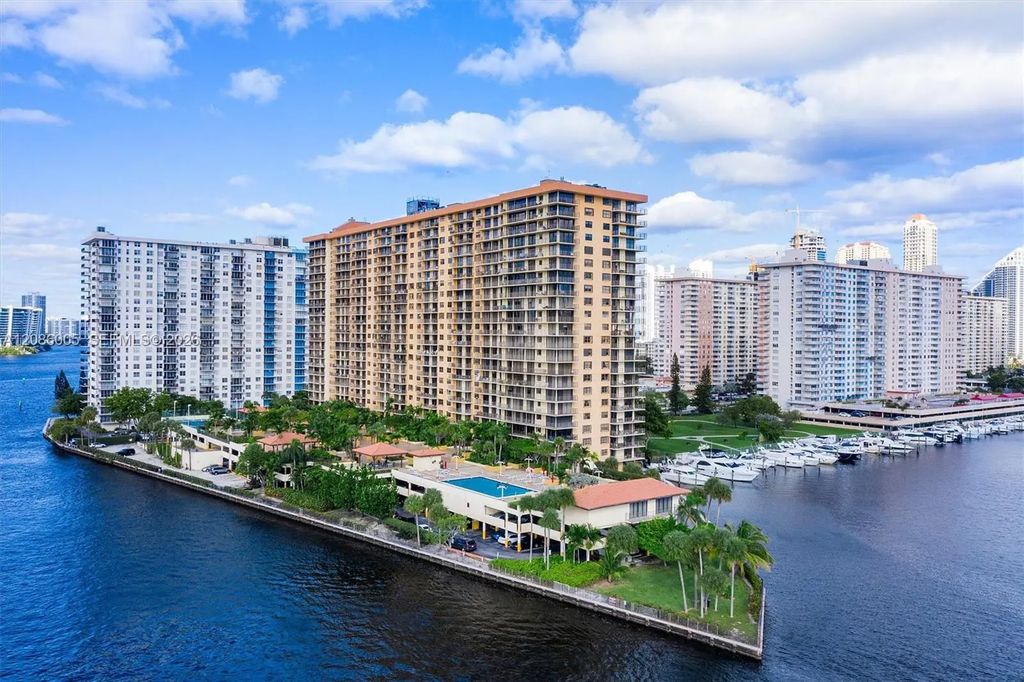 290 174th Street #2104, Sunny Isles Beach