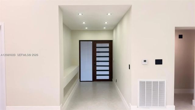 2 of 33 - 2765 Ne 35th Drive, Fort Lauderdale, FL
