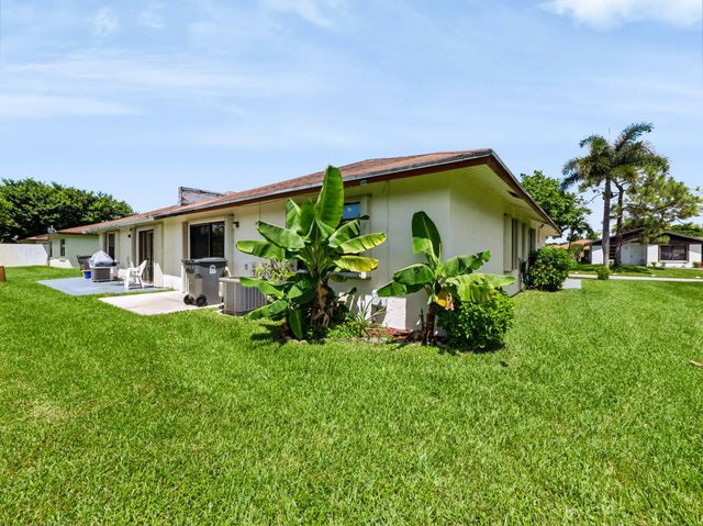 3 of 17 - 4948 Regina Court, West Palm Beach, FL
