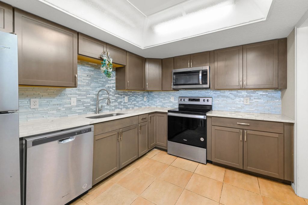 4500 Gefion Court #302, Lake Worth