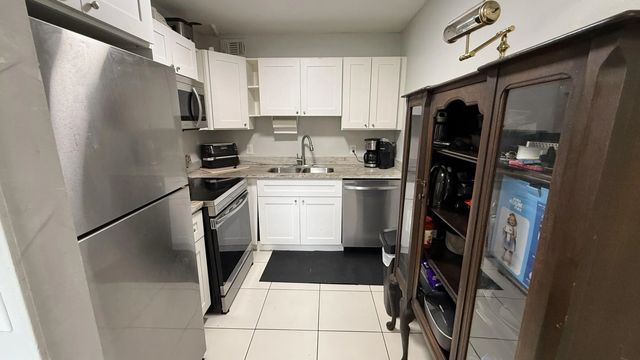 4 of 61 - 1037 Ashby D, Deerfield Beach, FL