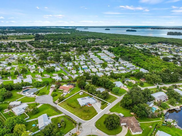 5 of 47 - 404 21st Street Se, Vero Beach, FL