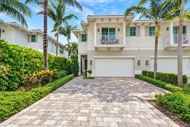 436 Ne Wavecrest Way, Boca Raton